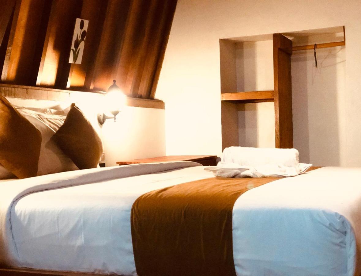 Tropical Sunday Bungalow - Surf And Stay Selong Belanak Ngoại thất bức ảnh