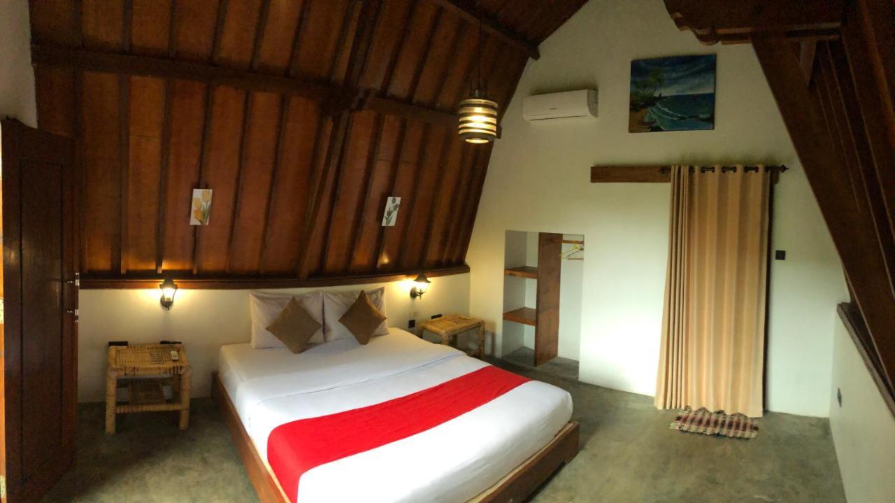 Tropical Sunday Bungalow - Surf And Stay Selong Belanak Ngoại thất bức ảnh