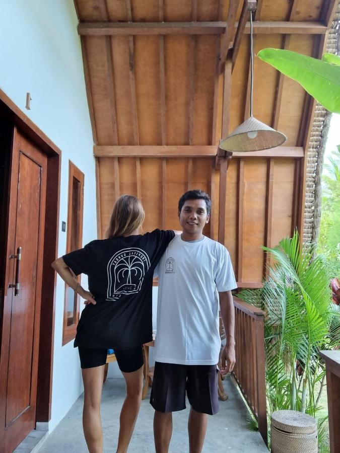 Tropical Sunday Bungalow - Surf And Stay Selong Belanak Ngoại thất bức ảnh