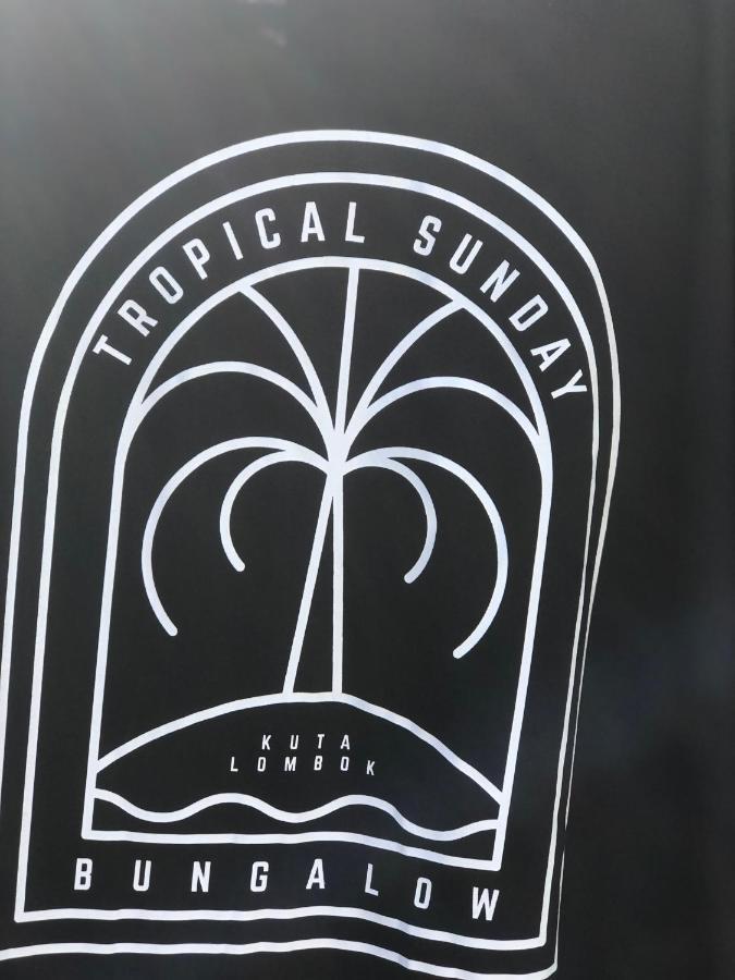 Tropical Sunday Bungalow - Surf And Stay Selong Belanak Ngoại thất bức ảnh