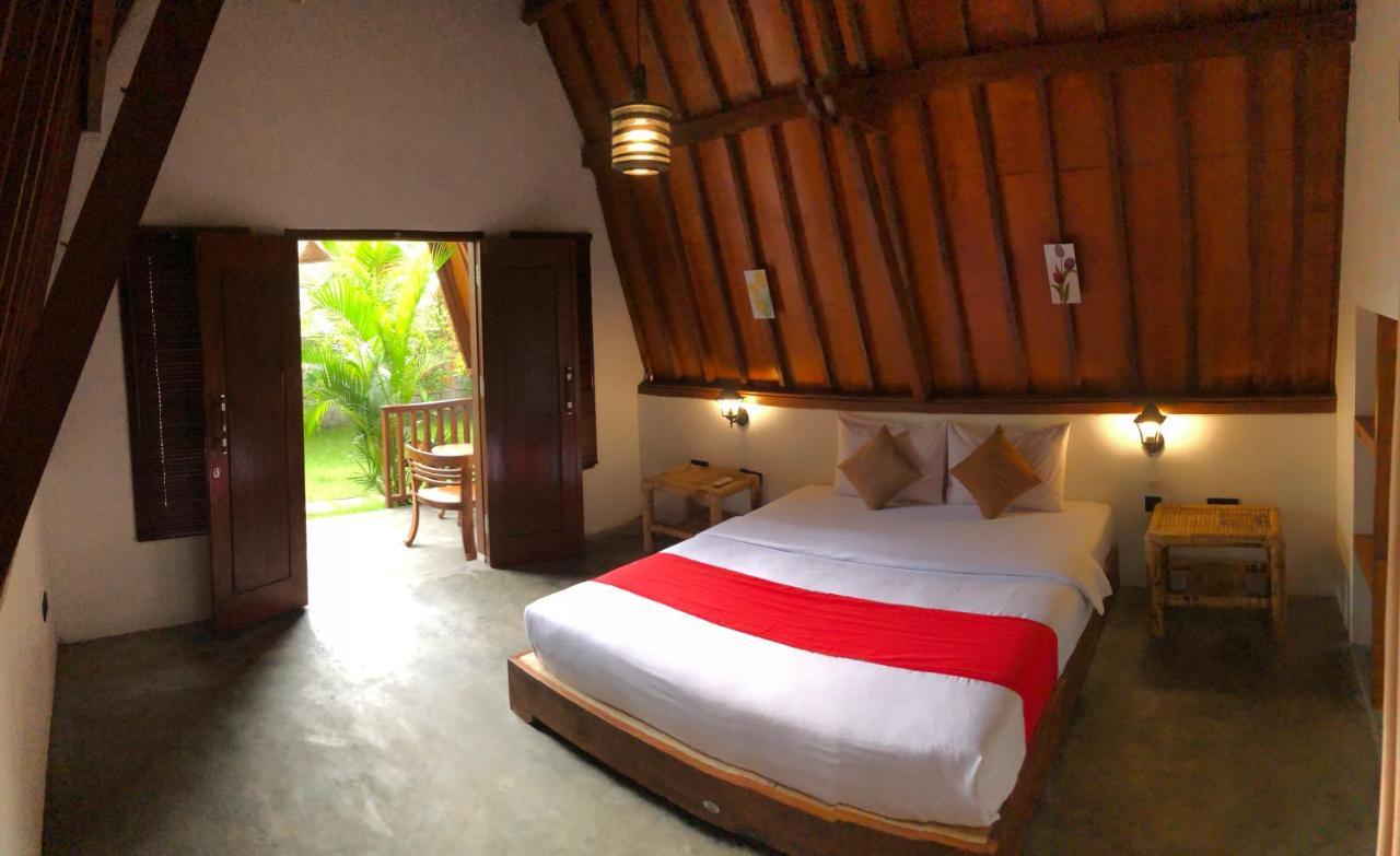 Tropical Sunday Bungalow - Surf And Stay Selong Belanak Ngoại thất bức ảnh